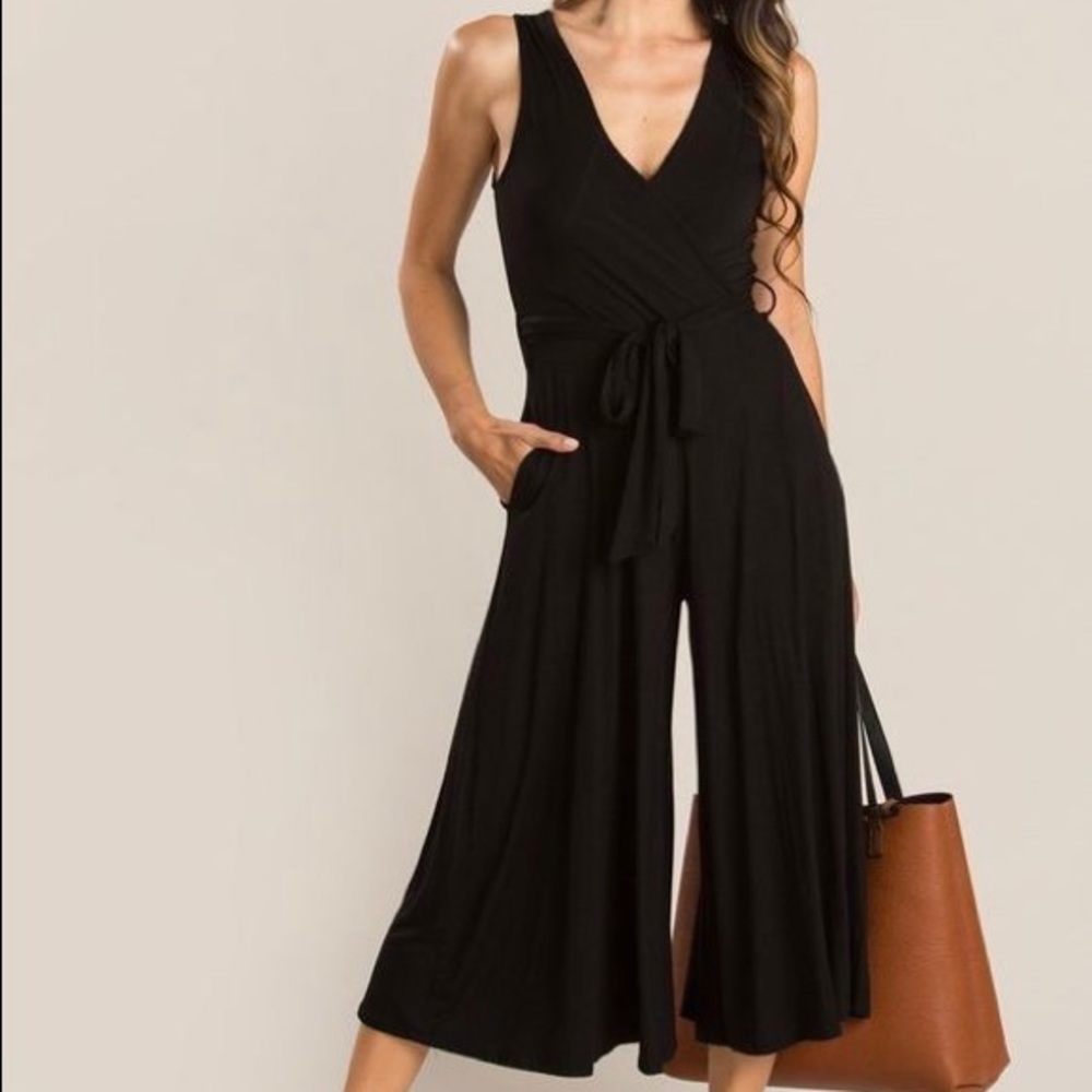 Morning Lavender Edith Black V-Neck Jumpsuit Size S
